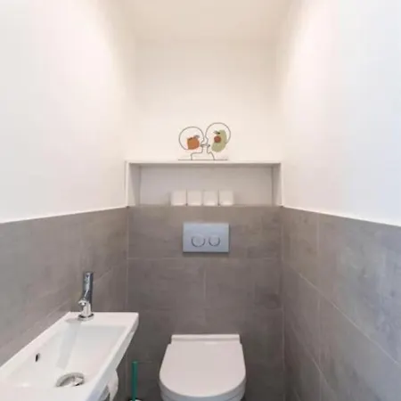 Apartment Joffre 2-4 - Bright 1 Bedroom Near Massena